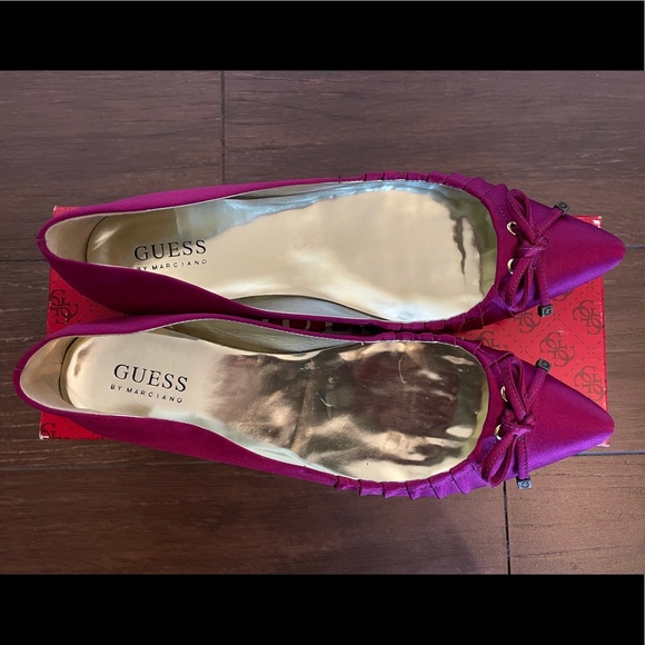 Guess, New Women flat shoes sz 8 - Picture 2 of 3